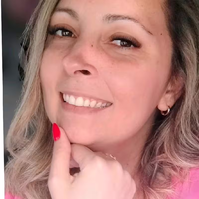 Jennifer Mora
